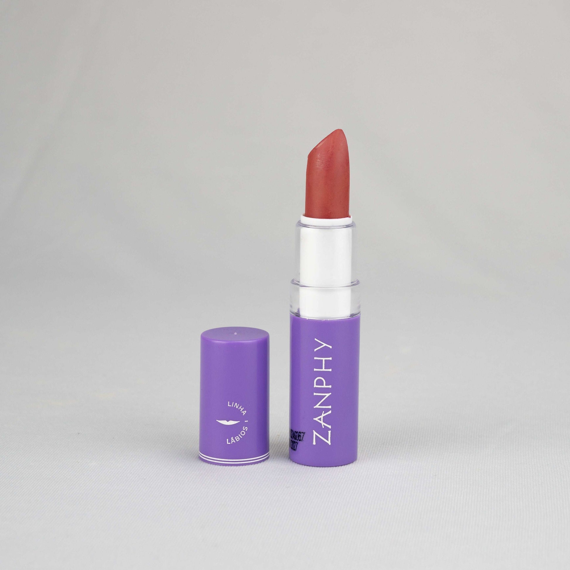 Batom bastão - COR04 REF. STRONG