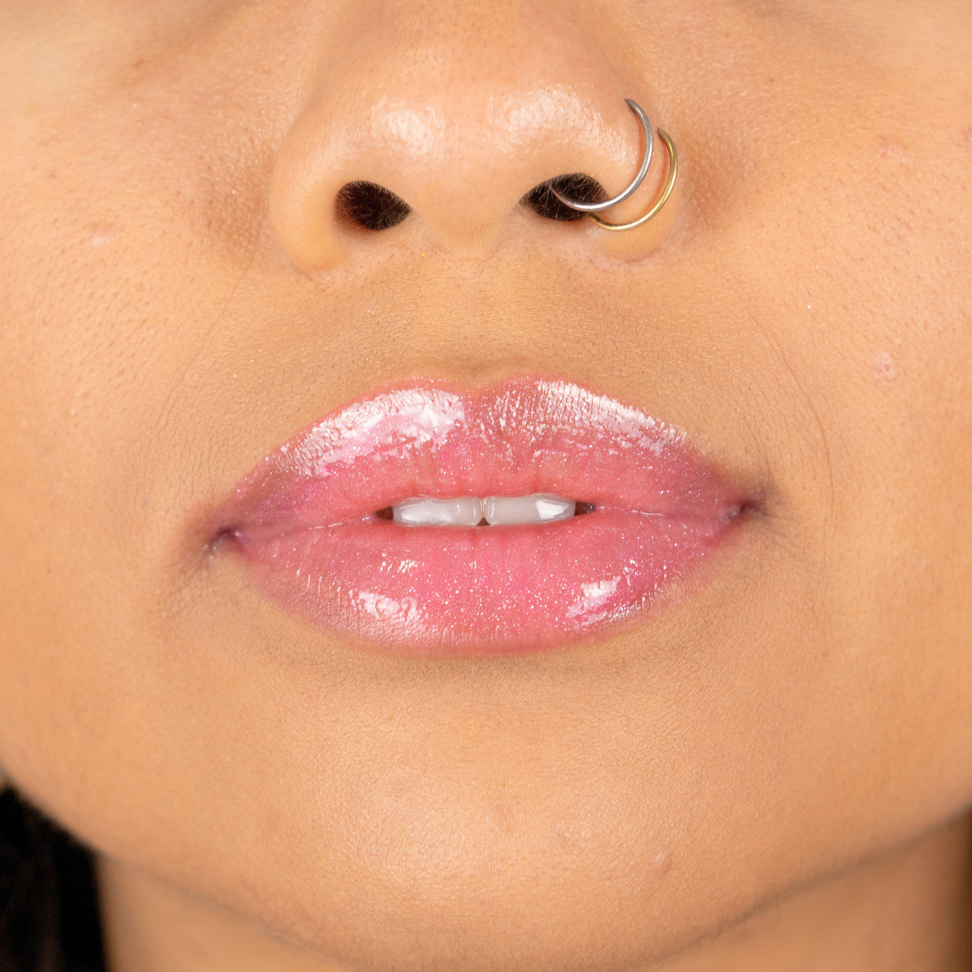 Gloss Efeito Glow Linha Lábios - REF.02